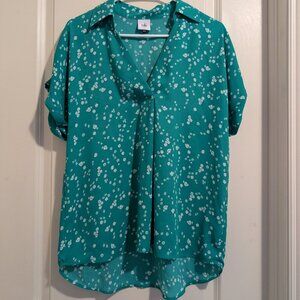 Cabi green and white flower blouse size small